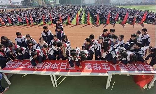 麻城三中历届录取榜,麻城三中2017高考